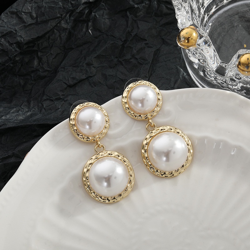 Anting Stud Bentuk Bulat Aksen Mutiara Gaya Vintage Korea Untuk Wanita