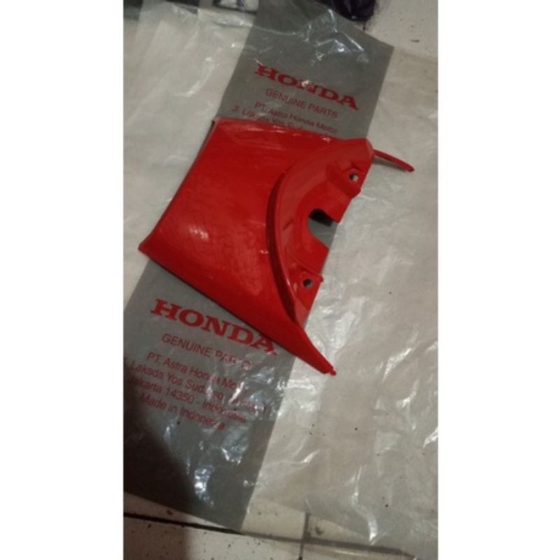sambungan body cover rr center scoopy k93 scoopy donat ring 12 2018 sampai 2020 merah glossy origina