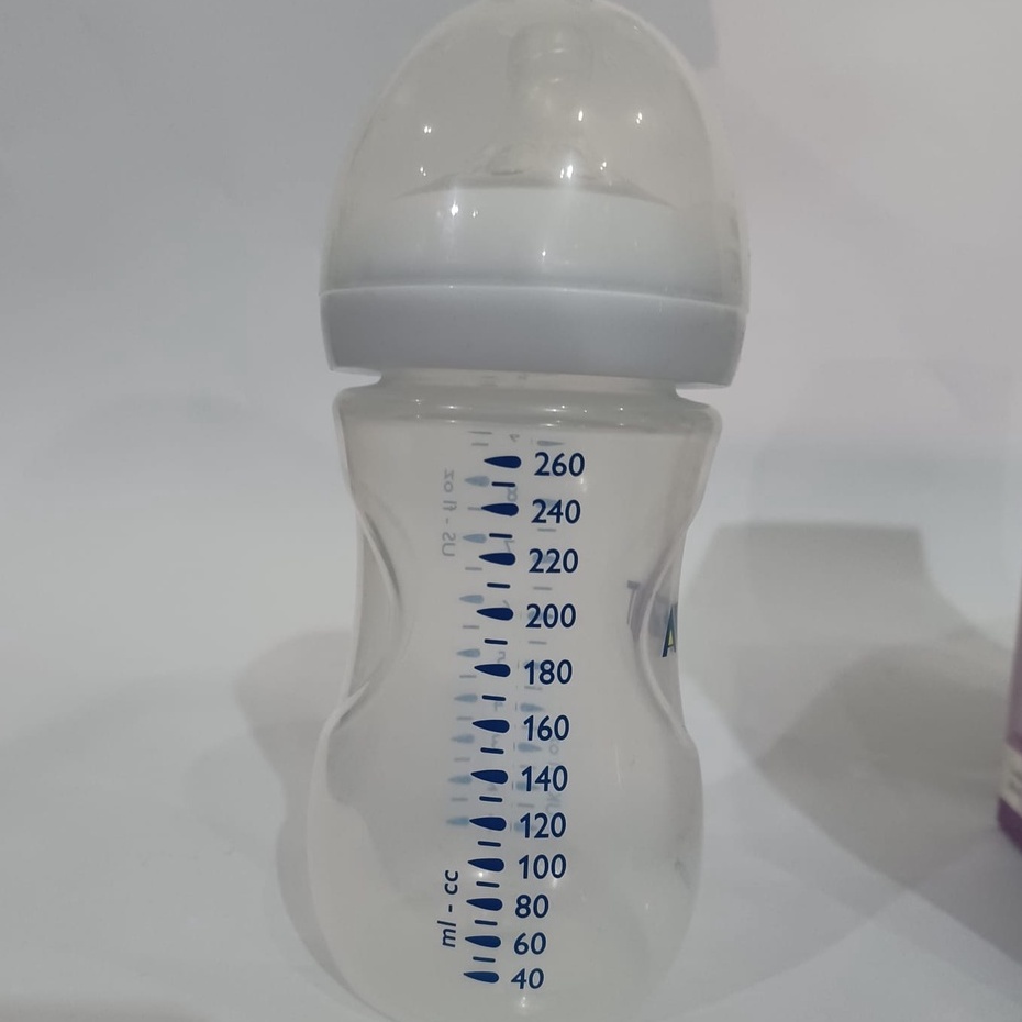 BOTOL SUSU AVENT 125/260ml 1bln+ NATURAL BOTOL &amp; 2pcs Avent 6m+ Nipple Dot Bayi Natural Susu Leher Lebar/Wide Neck Bottles 1bln+ SCF 693/23 dot bayi