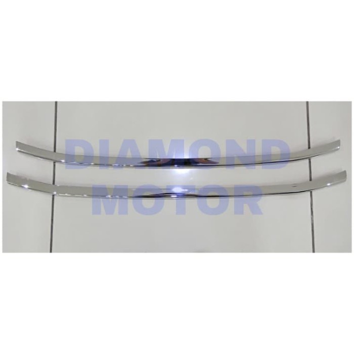 [READY] Suzuki New Ertiga 2016 Cover Garnis Lis List Chrome Grill Radiator / Perlengkapan Variasi Mo