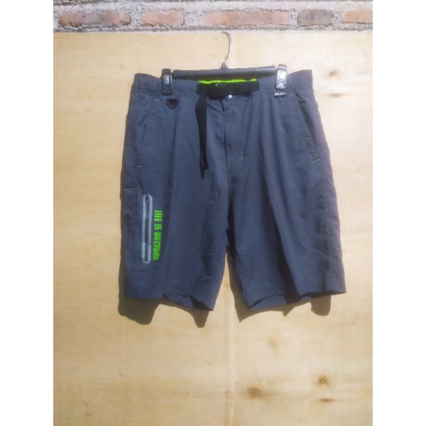 Celana pendek outdoor K2