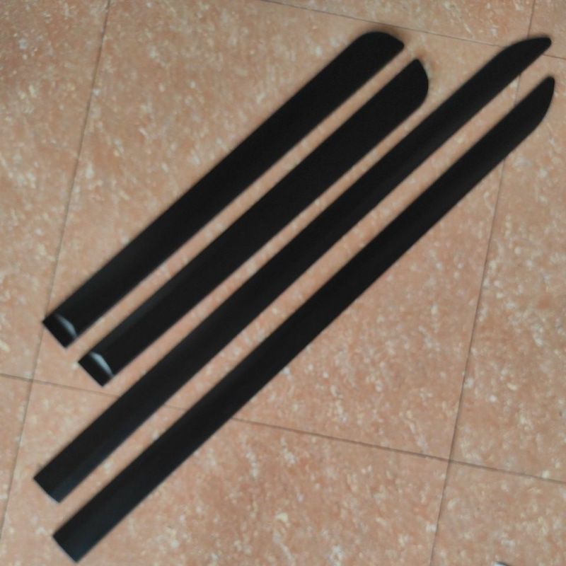 List body LIS BODI samping TOYOTA INNOVA INOVA REBORN 2016 sampai 2024 2023 2022 2021 2020 2019 2018 2017 WARNA CHROME CROME hitam DOFF ribon tipe g e diesel