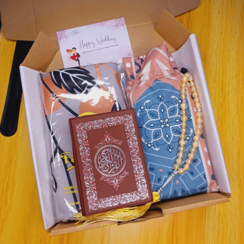 HAMPERS HIJAB MOTIF SAJADAH POUCH TRAVEL