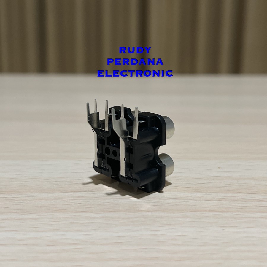 SOCKET SOKET RCA FEMALE 4 PIN LUBANG PCB DIP TANCAP BELL