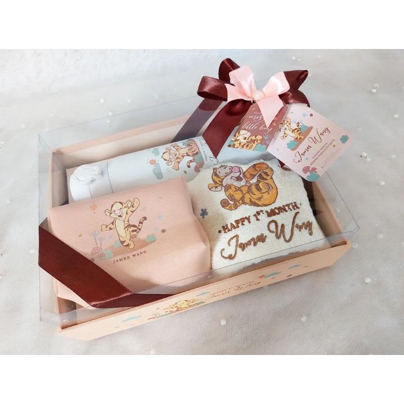 

Hampers Souvenir Hardbox cantik isi 3in1