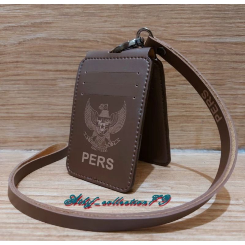 

holder kalung id card Pers model lipat new arrival
