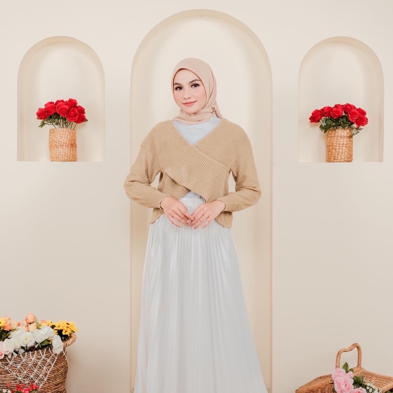 Eveline Blouse Knit Rajut (VH)