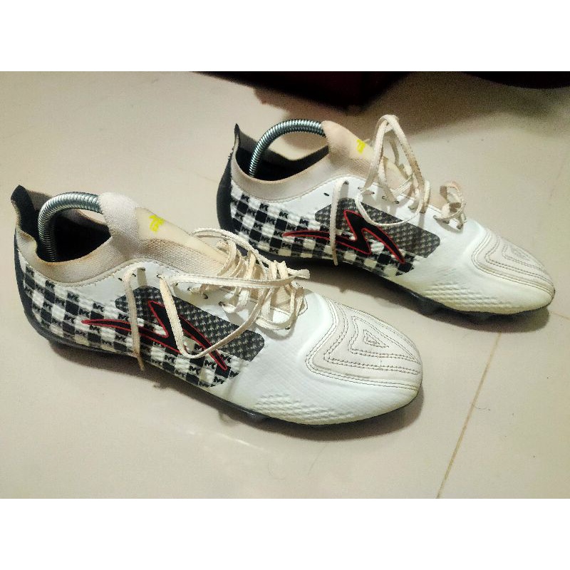 Specs Barricada S-Team FG MK