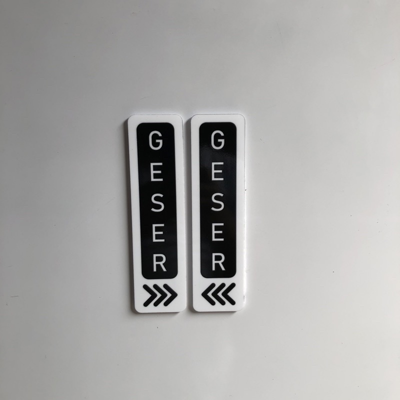 Papan Akrilik Tulisan Pintu Geser / Sign Board Acrylic