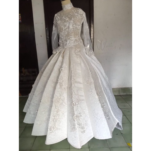 Gaun Pengantin Wanita Ekor Panjang Warna Putih Elegan