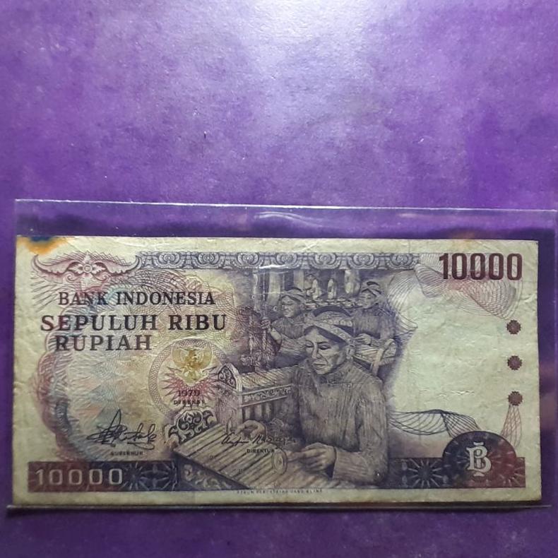 PRODUK- UANG KUNO 10000 RUPIAH GAMELAN .