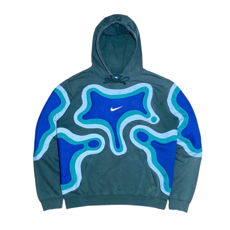 THE NIKE PSYCHEDELIC HOODIE (REWORKED)