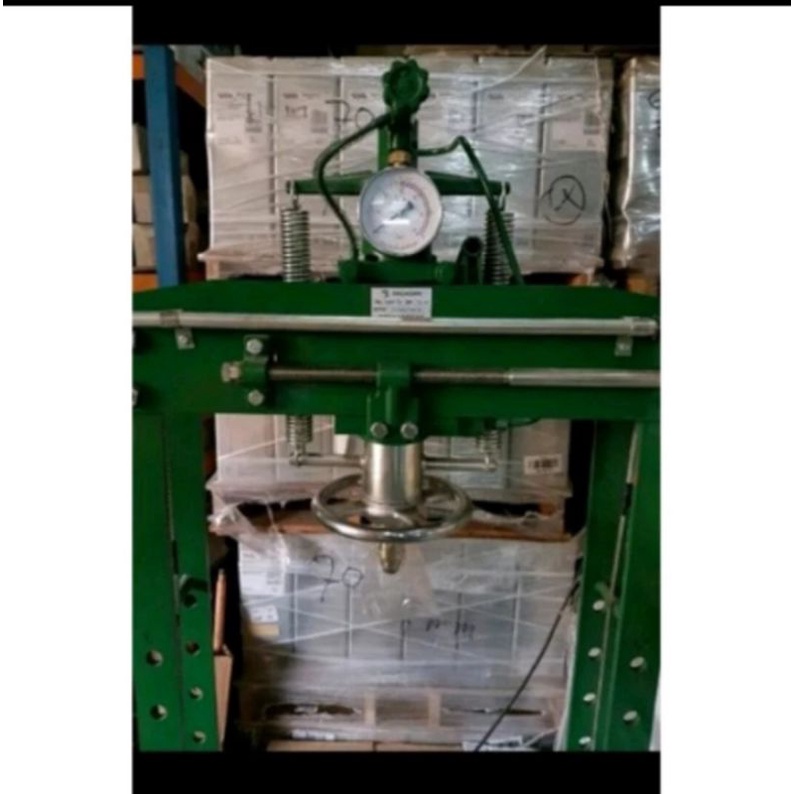 Hydraulic Press 15 Ton Nagasaki Made in Japan