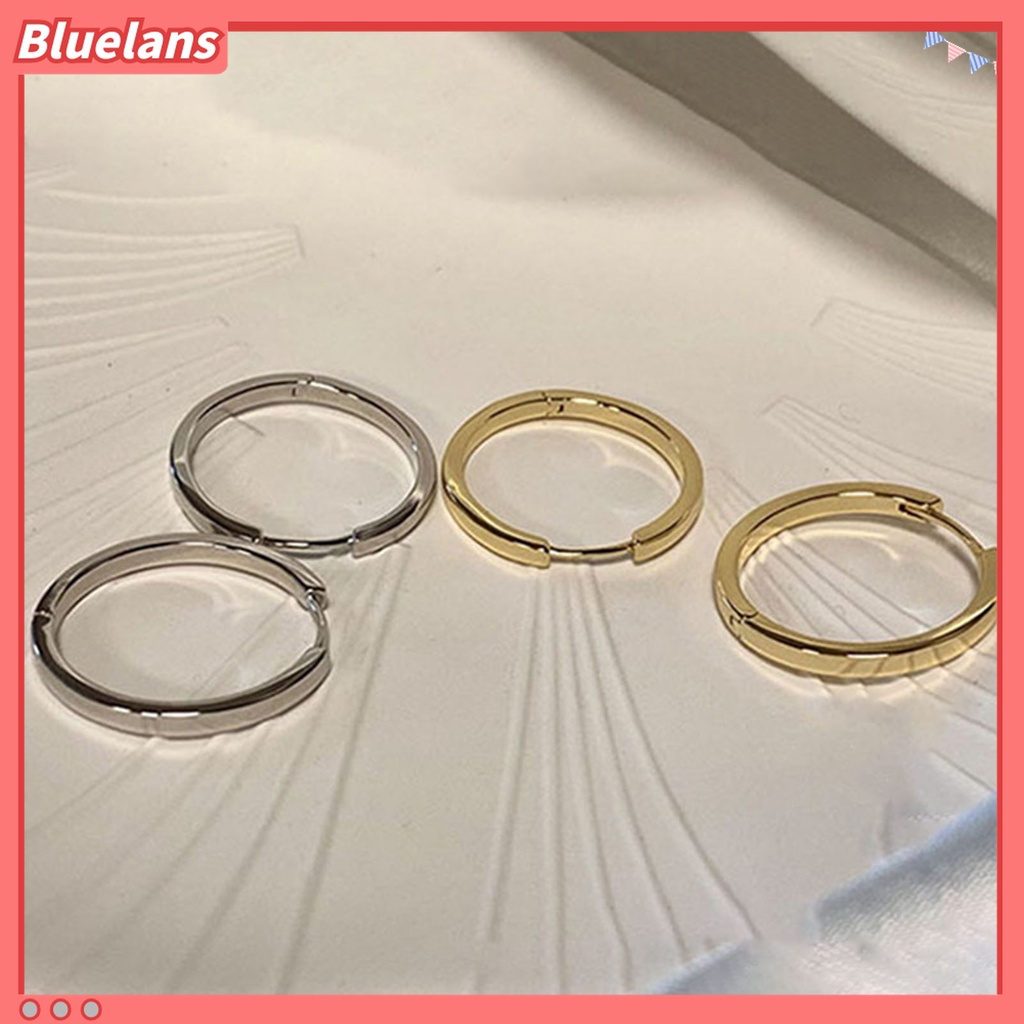 1 Pasang Anting Hoop Bentuk Bulat Permukaan Halus Untuk Wanita