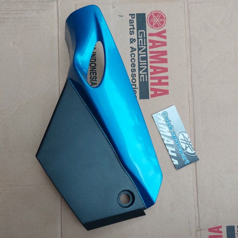 Cover Tutup Box Accu Aki Biru Muda BC3 FIZR FIZ R Original Genuine Yamaha 4US-F1721-00--P6