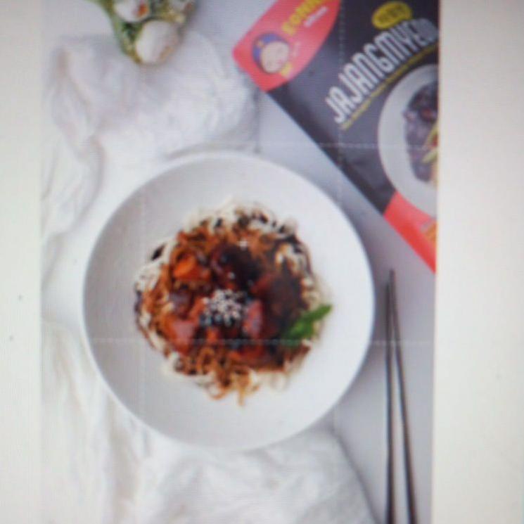 

Disc Xtra--Eonnie Kitchen - Jjangmyeon Mie Hotam Korea