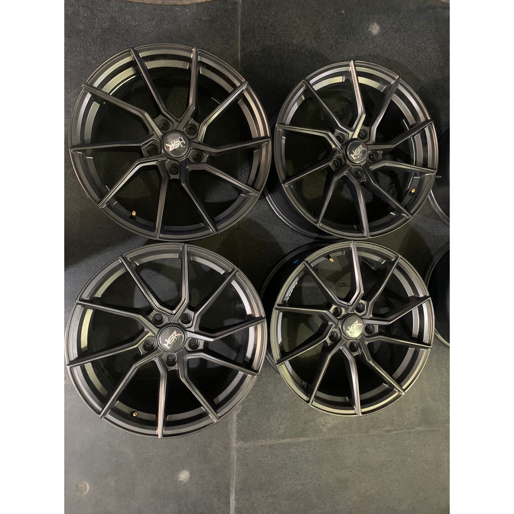 Velg Mobil Seken Bekas Hsr Daena Ring 17 Lebar 7,5 Pcd 5x114 Et42 grey Untuk Terios Rush Inova