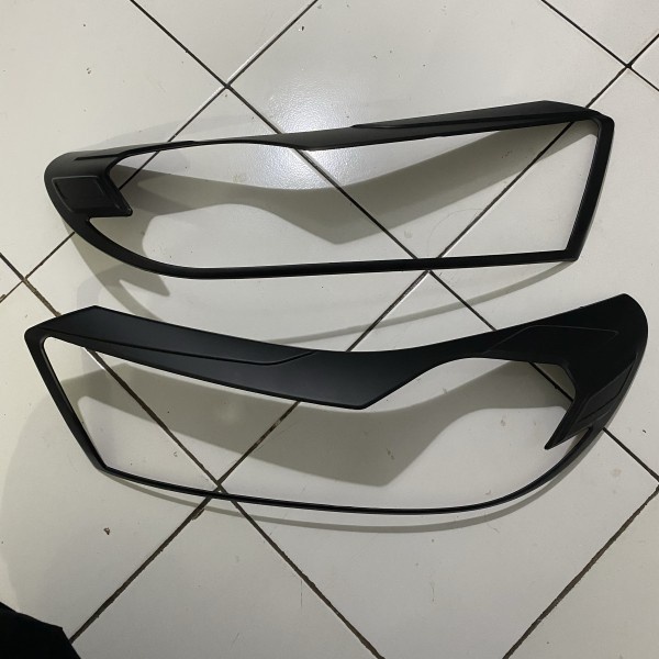 [COD] Garnish Garnis Lampu Depan All New Brio Hitam / Perlengkapan Variasi Mobil Murah / Aksesoris E