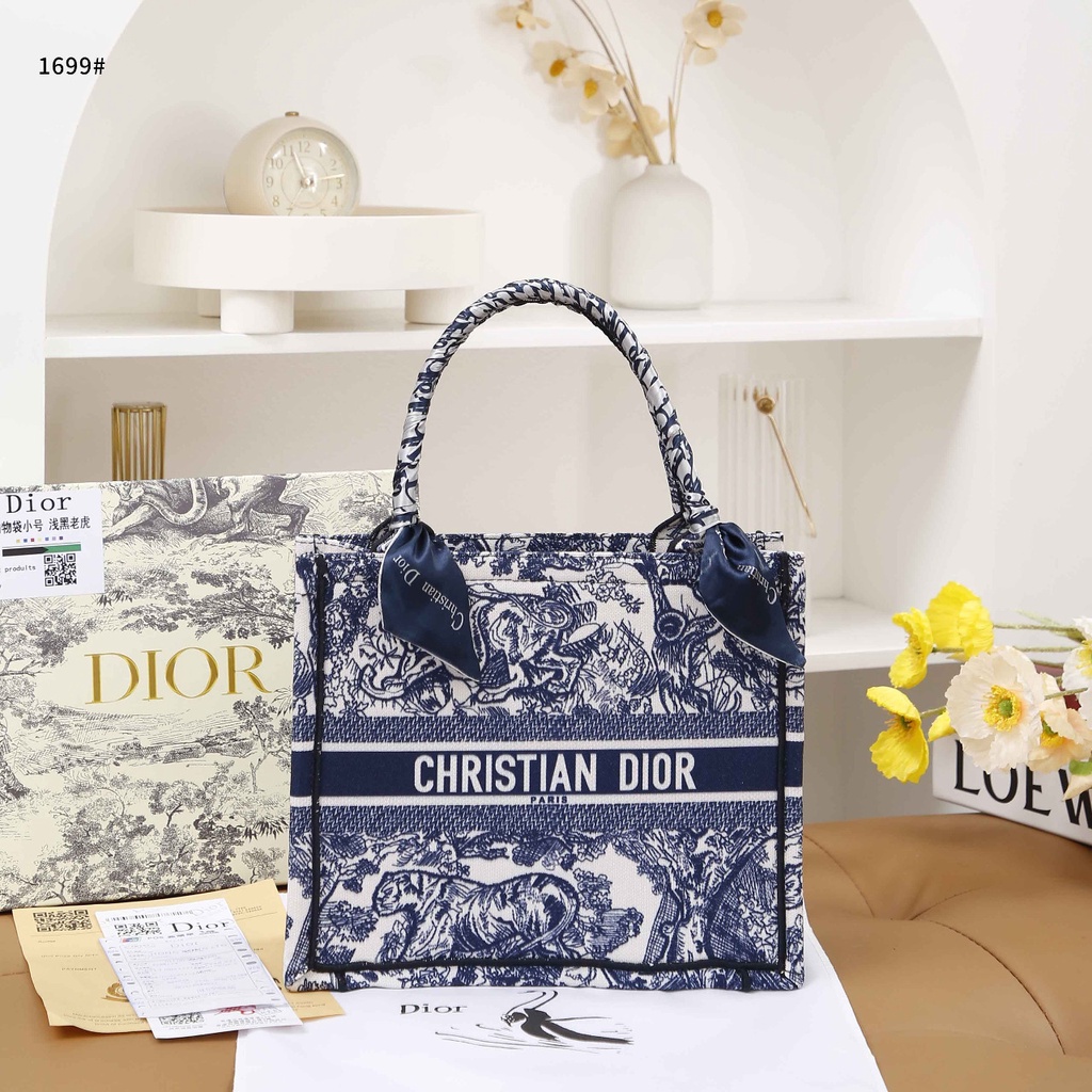 DR  Tote Bag 1699