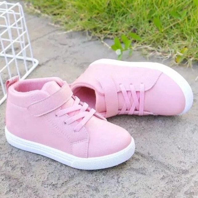 Alas cokoer -Sepatu sneaker anak usia 1 sampai 10 tahun/Sepatu boots polos