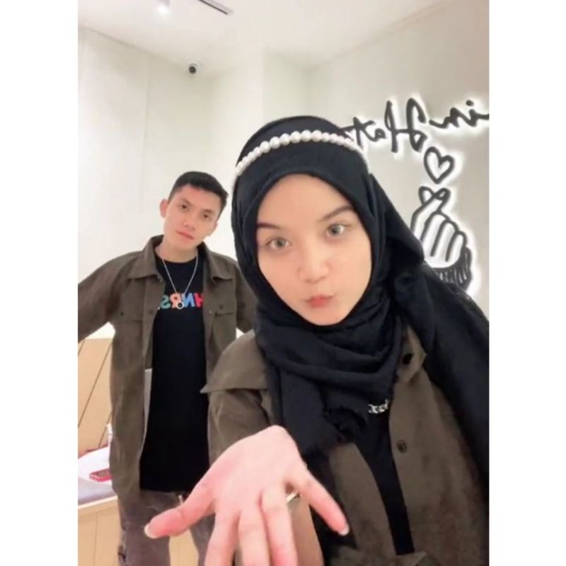 Kemeja Couple  Pasangan Kekinian Remaja Lengan Panjang Semi Parka - Kemeja Oversize Pria Wanita