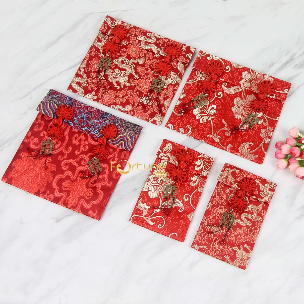 

Angpao Sangjit Jumbo Wedding Engagement Lamaran Kawinan Kain Premium Merah Motif Gantungan Shuang Xi