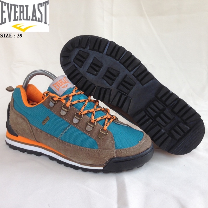 SEPATU TREKKING EVERLAST