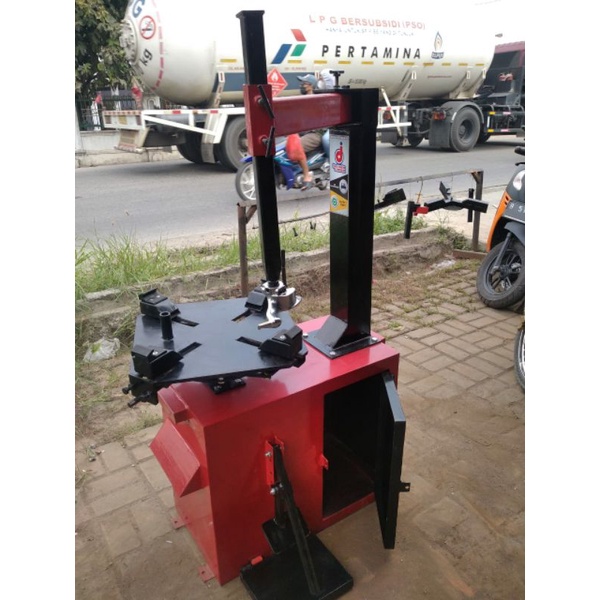 Tyre changer manual pembuka ban motor mobil/ alat buka ban motor mobil tire changer manual