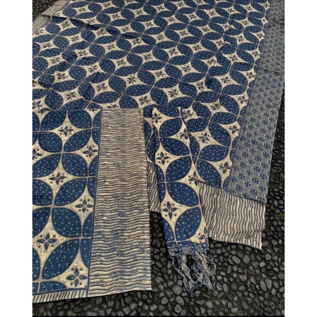 Couple Batik