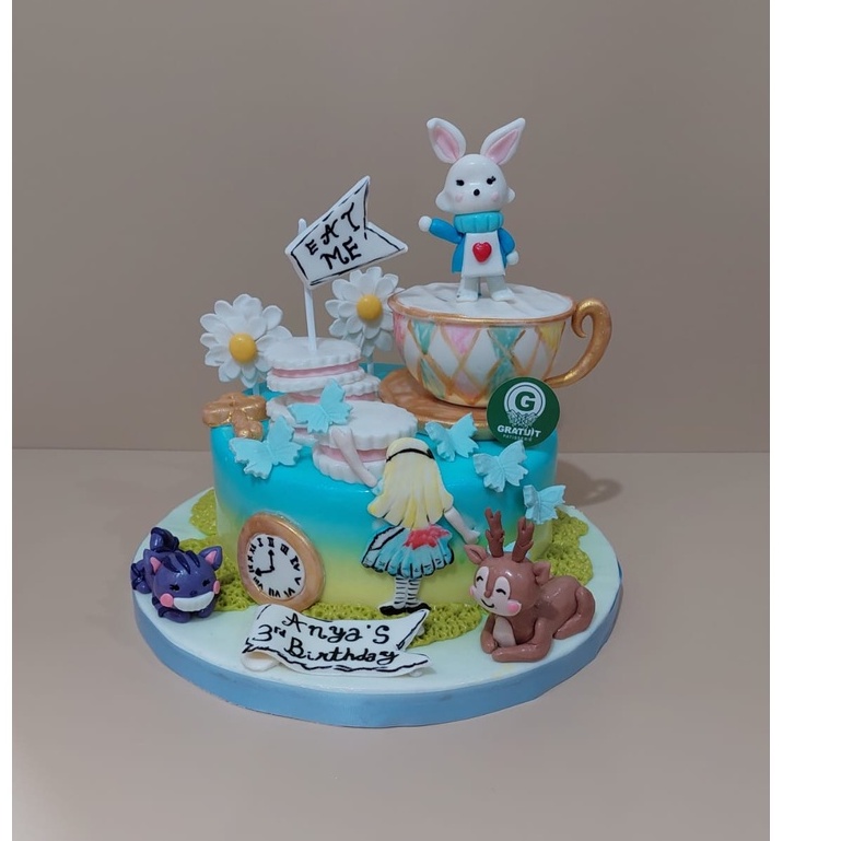

ALICE IN THE WONDERLAND / KUE ULANG TAHUN