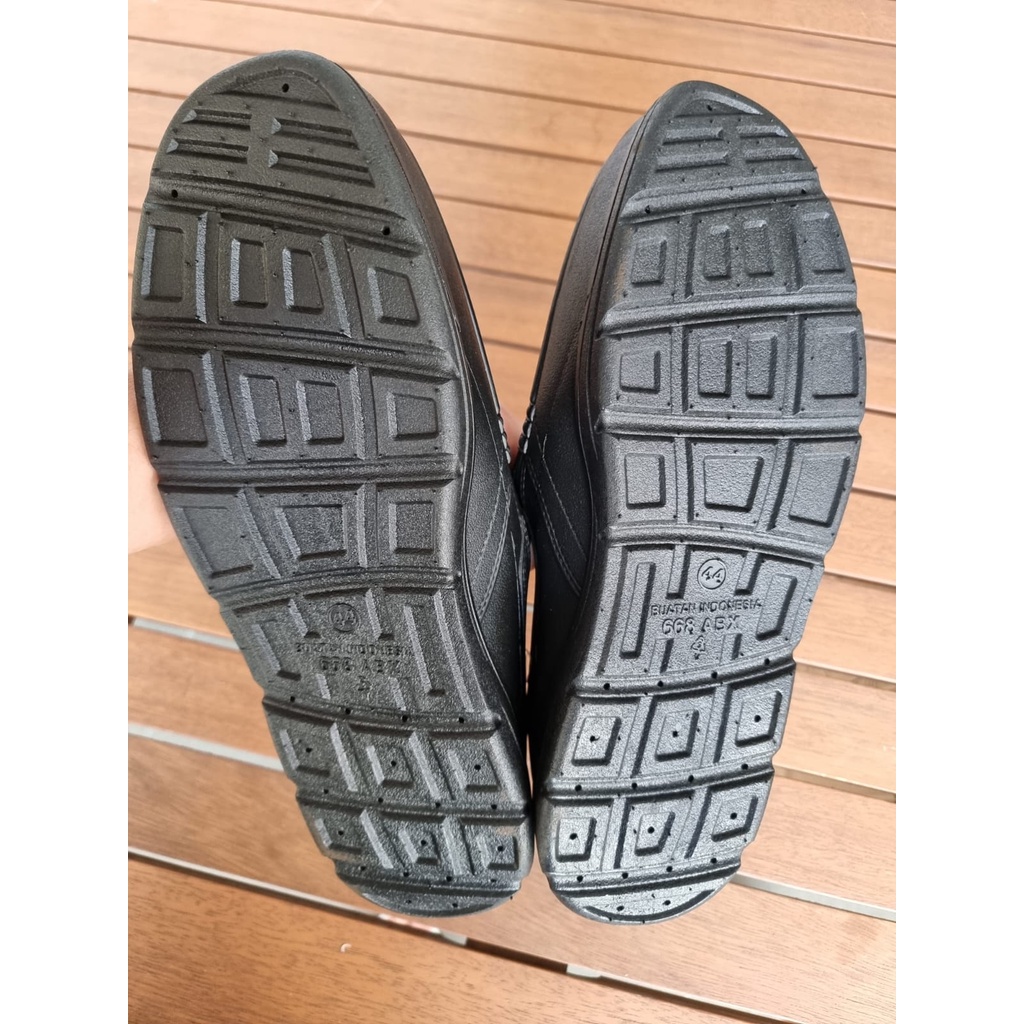 Sepatu Slip On Pria ATT AB 668 Pantofel Karet Anti Air Formal 39-44