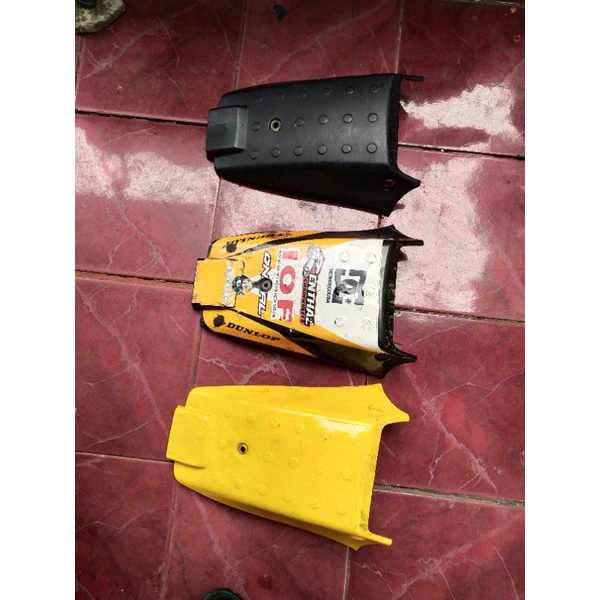 Spakbor Belakang Atas Trail Hyosung rx 125 Monstrac Ori copotan