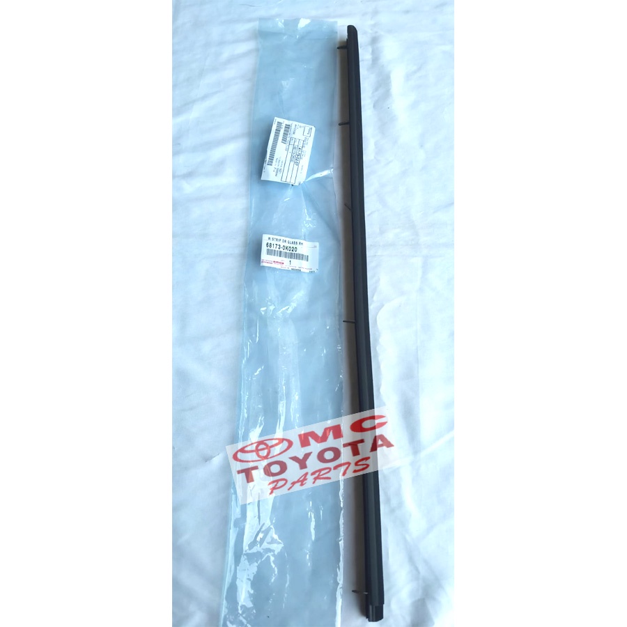 Pelipit Pintu Karet Kaca Dalam Belakang Kanan Fortuner 68173-0K020