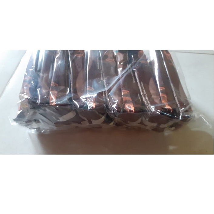 Stick Coklat Magnus bertabur kacang renyah kemasan 1 renceng 10 pcs