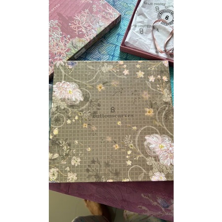 Buttonscarves Sofya Series