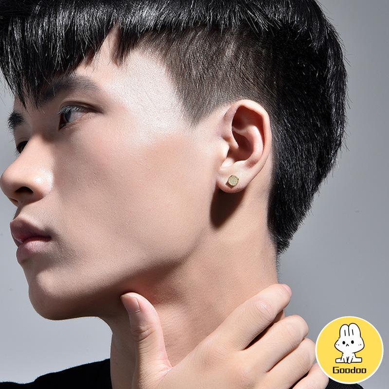 Anting-anting berlian bulat empat garpu pria untuk aksesori hip-hop punk zirkon wanita -Doo