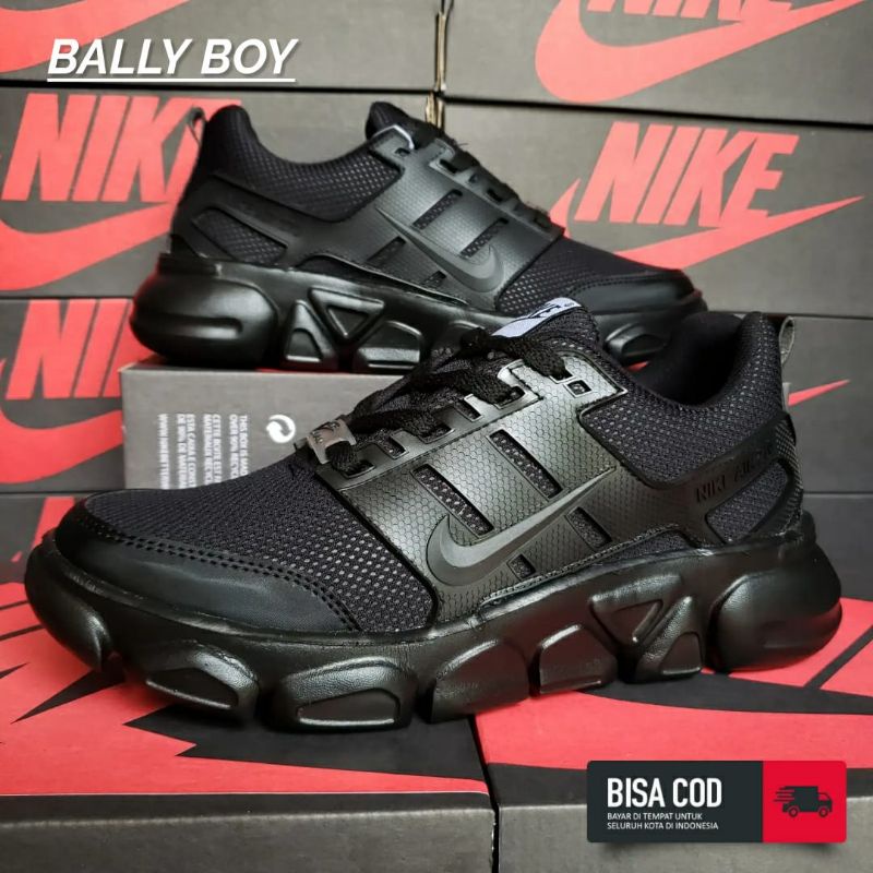 Sepatu Pria Sekolah Jordon Sneakers Olahraga Hitam Polos Full Black Terbaru