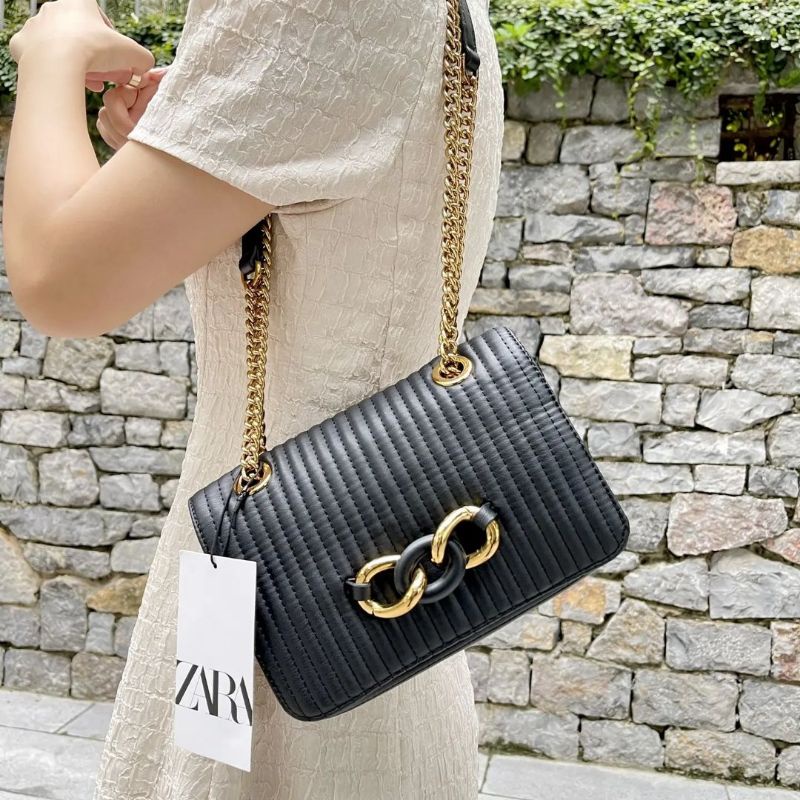 ZARA CROSSBODY BAG WITH CHAIN LINKS INCLUDE PAPERBAG