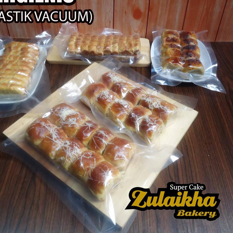 

Terlaris Bolen Bandung - Pisang Bolen tape peuyeum keju Isi 10 Pcs 