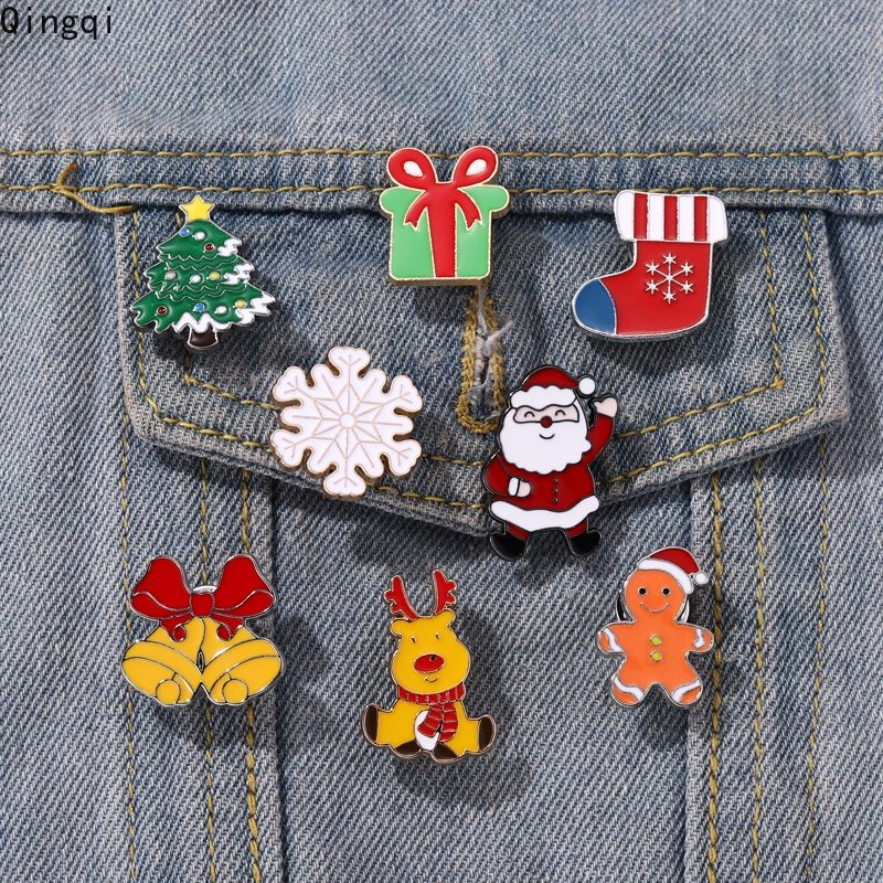 Bros Pin Enamel Desain Pohon Natal Rusa Snowman Santa Claus Bell Untuk Aksesoris Pesta Anak