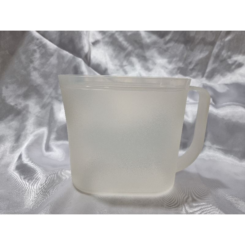 Base/ wadah fridge jug 1 liter tupperware