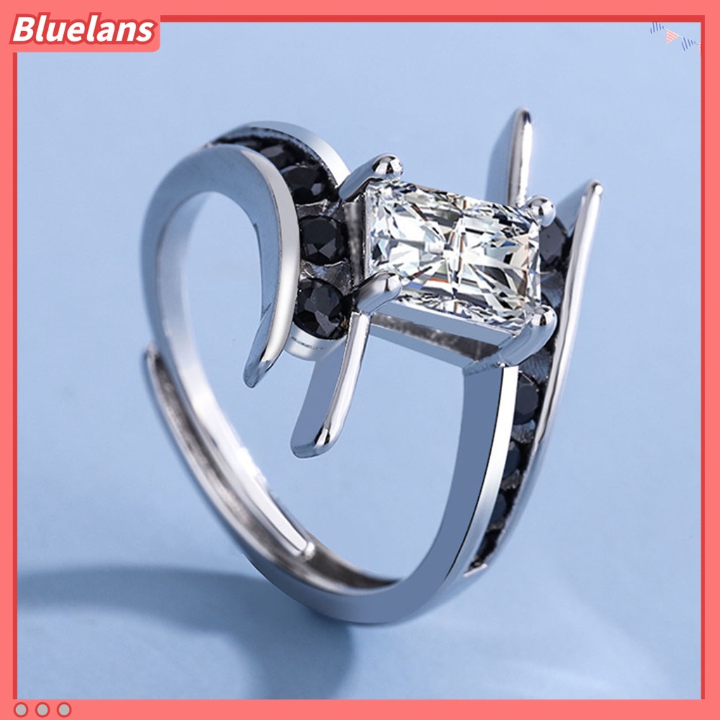 Cincin Berlian Imitasi Bentuk Persegi Spiral Bahan Cubic Zirconia Warna Hitam Untuk Wanita