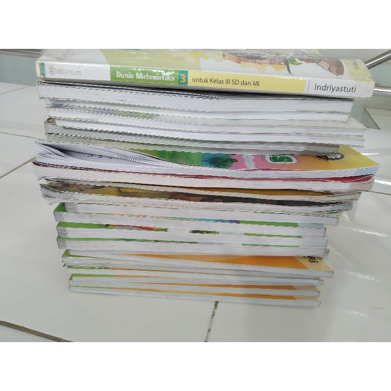 BUKU BEKAS KILOAN/KERTAS KILOAN/JUAL BUKU BEKAS/BUKU BEKAS TERMURAH/ KATALOG ATAU MAJALAH BEKAS/KERT