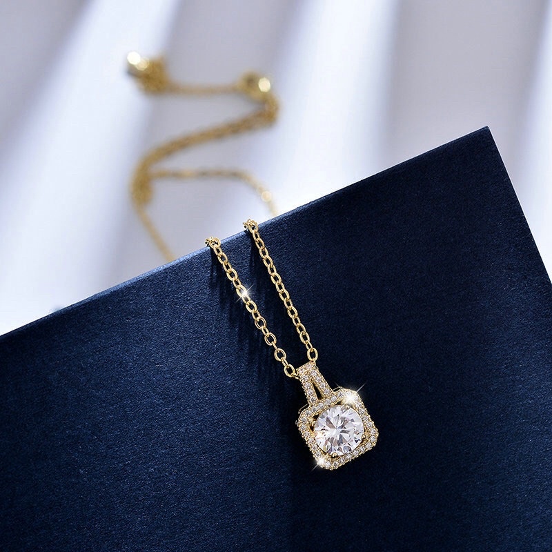 Kalung Titanium Diamond Zirconia Vintage Korea Fashion Style