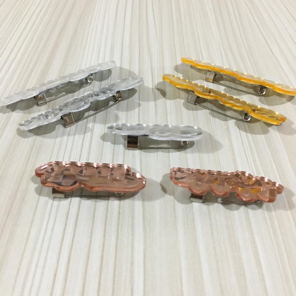 Bros nama custom bros akrilik grafir bros huruf bros huruf inisial bros jilbab huruf bros hijab huruf nama tag nama pin