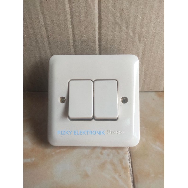 Saklar Dobel Ganda IB Seri Broco New Gee 6622U