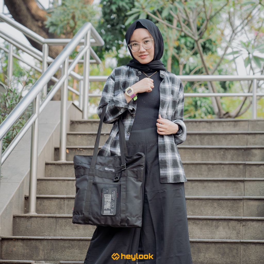 Tas Bahu Totebag Pria Wanita Tas Jinjing Totebag Hitam Polos Casual Tas Hangout Remaja Dewasa Kekinian Tas Totebag Modis