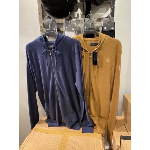 THE EXECUTIVE JAKET RAJUT