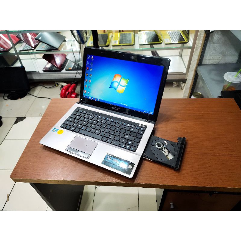 Laptop Asus RAM 4GB SSD 128GB Siap pakai 14inch zoom kerja kuliah sangat rekomen