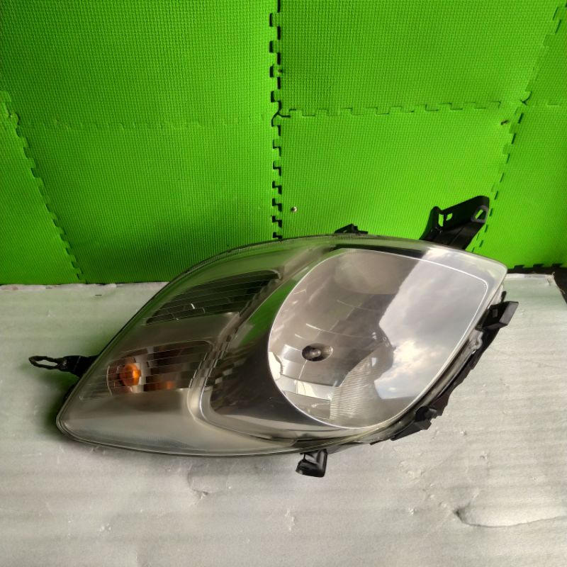 Headlamp Lampu Depan Toyota Yaris 2010 2011 2012 original